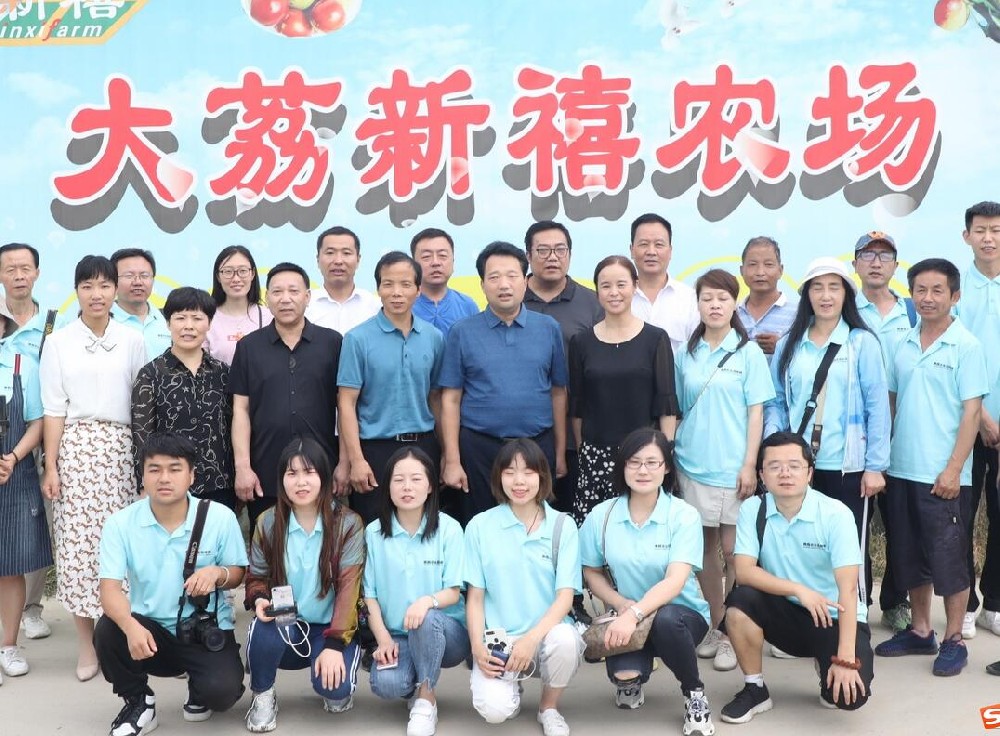 綠萌是冬棗智能分選設(shè)備國(guó)家高新技術(shù)企業(yè),對(duì)冬棗采后處理提供全套解決方案。綠萌冬棗分選機(jī)可進(jìn)行大小重量分級(jí)、外觀顏色分選。提供全自動(dòng)冬棗分選設(shè)備,冬棗選果機(jī),智能冬棗分選機(jī),全自動(dòng)冬棗分選機(jī),冬棗分級(jí)機(jī),小型冬棗分選機(jī)冬棗大小分選機(jī),冬棗顏色分選機(jī),更多冬棗分選方案報(bào)價(jià),小型冬棗選果設(shè)備價(jià)格、冬棗分級(jí)機(jī)怎么樣、口碑好質(zhì)量好的冬棗選果機(jī)、了解高性能冬棗分選機(jī)多少錢(qián),咨詢客服免費(fèi)獲取